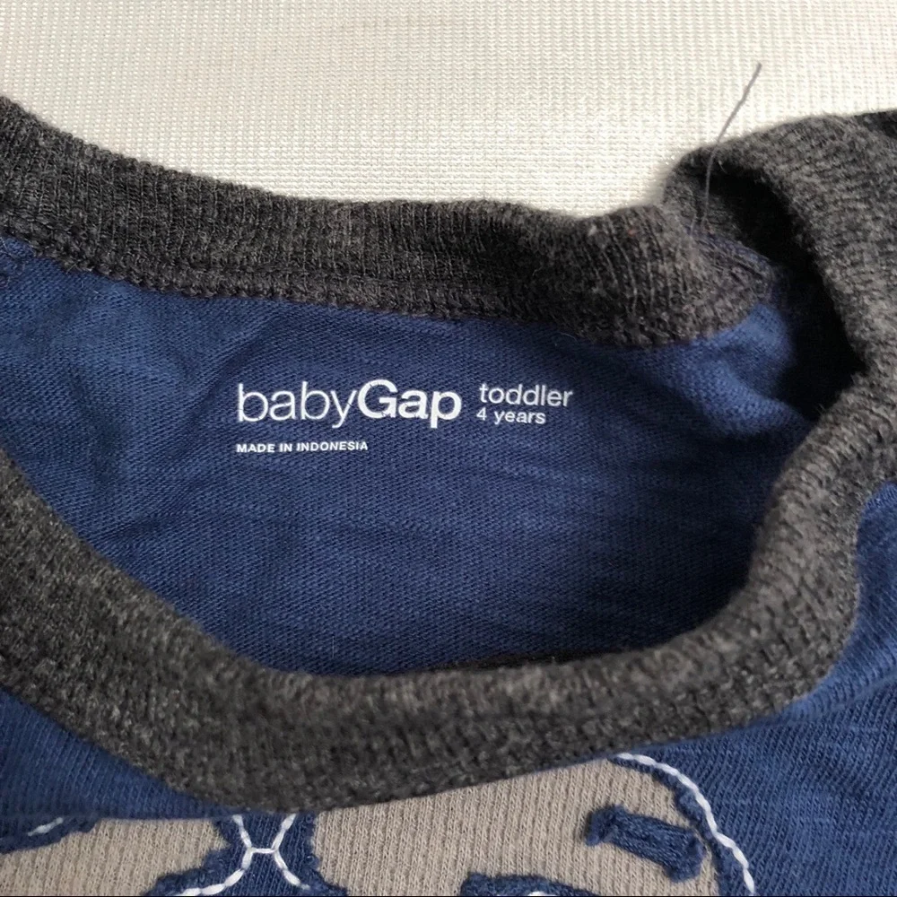 GAP blue black